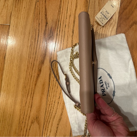 Prada Saffiano Leather Wallet with chain. NEW! - Picture 9 of 10